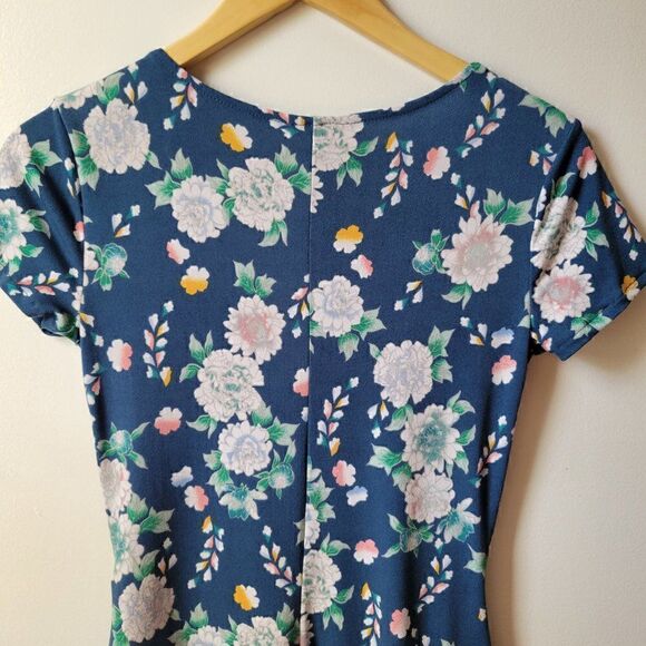 WORN ONCE AEROPOSTALE BLUE FLORAL WRAP STYLE DRESS SZ SMALL - Picture 7 of 16